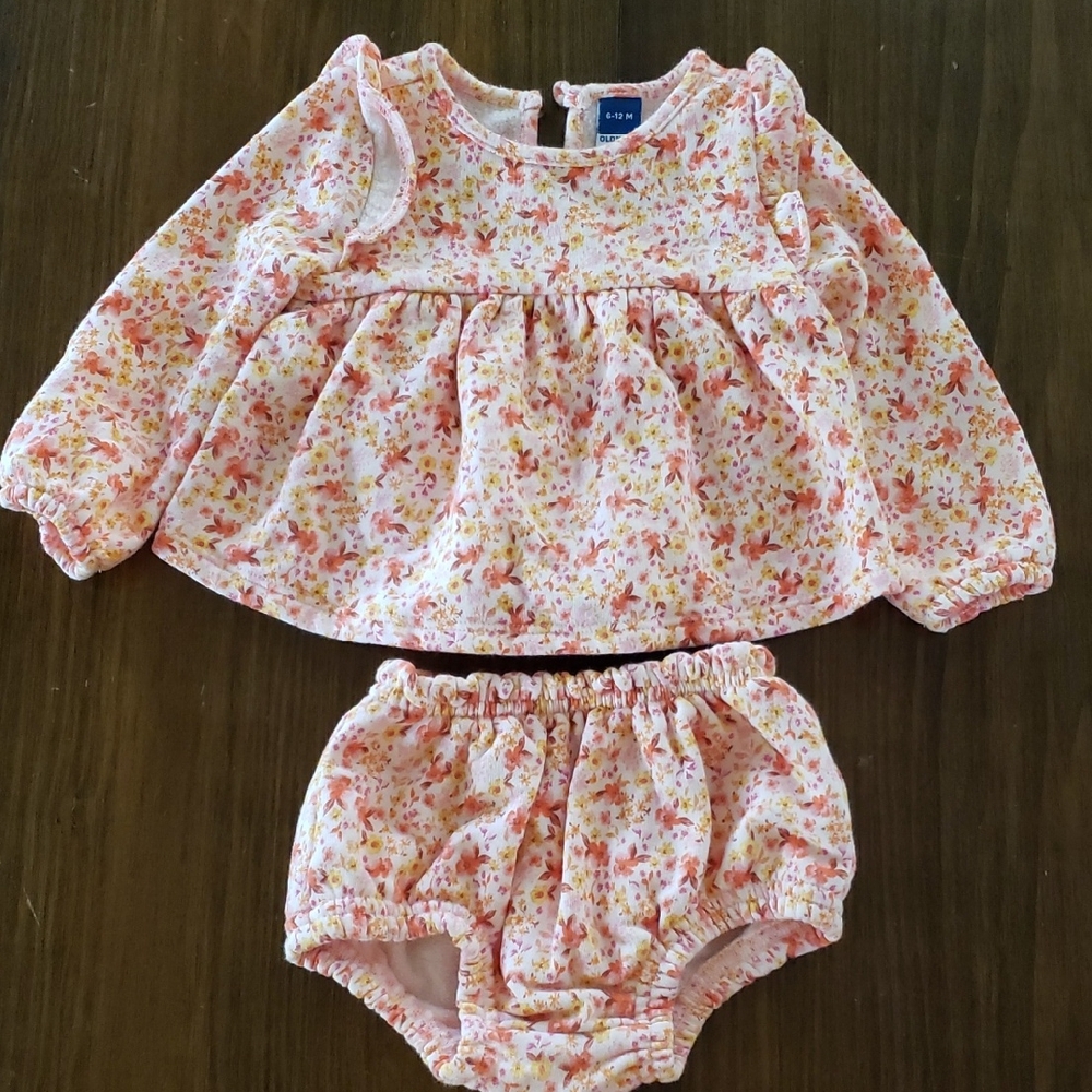 Old Navy Pink Floral Long-Sleeve Top with Matching Bloomer